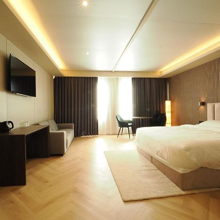 Tung Hotel Зеволде Экстерьер фото
